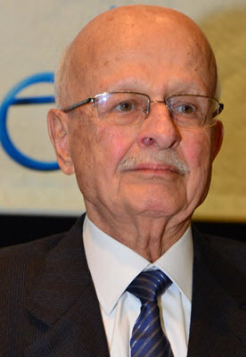 Portrait of author Mustafa Hijazi
